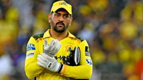 টাকার জন্যই বুড়ো ধোনিকে বয়ে চলছে চেন্নাই সুপার কিংস
