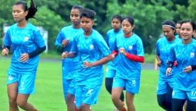 এশিয়ান কাপের জন্য ঋতু-আফিদাদের সেরা প্রস্তুতি নিশ্চিত করতে চায় বাফুফে