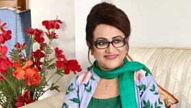 জন্মদিনে ছেলের সঙ্গে ববিতা
