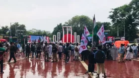 এনসিপির সমাবেশ মঞ্চ প্রস্তুত, জড়ো হচ্ছেন নেতাকর্মীরা