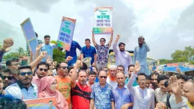 বিজয়নগরে আসন পুনর্বিন্যাসের প্রতিবাদে মহাসড়ক অবরোধ করে বিক্ষোভ