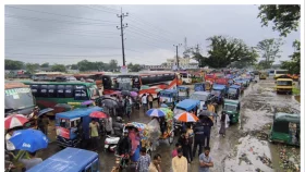 সুনামগঞ্জে ১৬ ঘণ্টার কর্মবিরতি প্রত্যাহার, স্বাভাবিক যান চলাচল