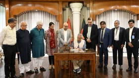 জুলাই গণঅভ্যুত্থান দিবসের স্মারক ডাকটিকিট অবমুক্ত