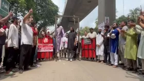 জনতার আদালতে প্রকাশ্যে হাসিনার প্রতীকী ফাঁসি কার্যকর