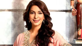 সবচেয়ে ধনী অভিনেত্রী জুহি চাওলা!