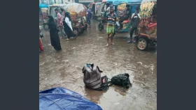 টঙ্গীতে পড়ে থাকা ট্রাভেল ব্যাগে যুবকের খণ্ডিত মরদেহ উদ্ধার