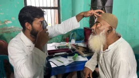 হিলিতে বিনামুল্যে চক্ষু শিবির ক্যাম্প অনুষ্ঠিত