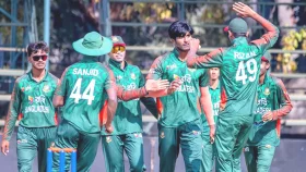 প্রোটিয়া বধে যুবারা চ্যাম্পিয়ন, সেঞ্চুরির ৫ রান উইকেটে মেটালেন রিজন