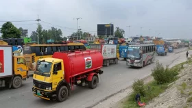 &nbsp;শিক্ষার্থীরা অবরোধ তুলে নেয়ায় সিরাজগঞ্জে যান চলাচল স্বাভাবিক