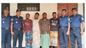 তারাগঞ্জে দুজনকে পিটিয়ে হত্যার ঘটনায় গ্রেপ্তার ৪