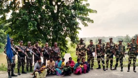 শেরপুরে ১০ বাংলাদেশিকে বিজিবির কাছে হস্তান্তর বিএসএফের
