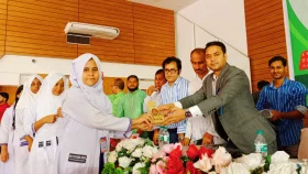 রূপগঞ্জে ১২৪ মেধাবী শিক্ষার্থীকে সংবর্ধনা