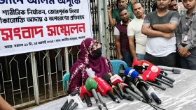 অপুকে নির্যাতন করে উপদেষ্টার নাম বলানো হয়েছে: স্ত্রী আনিসা