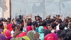 নাসা গ্রুপে শ্রমিক বিক্ষোভ, ১৫ কারখানা ছুটি