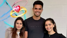 সারার আগেই বাগদান হয়ে গেল শচীনপুত্র অর্জুনের