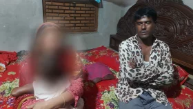 নারীসহ বিএনপির নেতা জনতার হাতে আটক