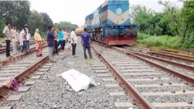 ফেসবুকে স্ত্রীর বিরুদ্ধে ভিডিও বার্তা দিয়ে ট্রেনের নিচে যুবকের ঝাঁপ