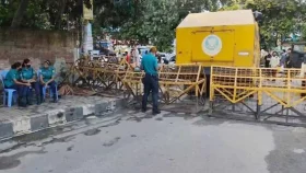 ধানমন্ডি ৩২ নম্বর ঘিরে কড়া নিরাপত্তা ব্যবস্থা