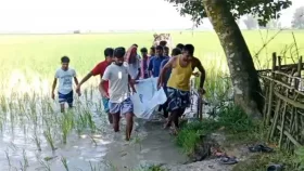 জয়পুরহাটে নলকূপের পাহারাদারকে গলা কেটে হত্যা