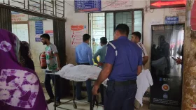 নেত্রকোনায় সিএনজি-কাভার্ড ভ্যান সংঘর্ষে বৃদ্ধ নিহত