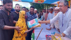 শ্রীপুরে খালেদা জিয়ার জন্মদিনে দোয়া, দুস্থদের মাঝে বস্ত্র বিতরণ