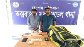 ক্রিকেট ব্যাটের ভেতর ইয়াবা, আটক ২