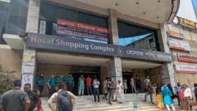 মালিবাগে শপিং মলে আগুন