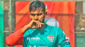 সন্তান সম্ভবা স্ত্রী&rsquo;র পাশে থাকতে ছুটি নিলেন মিরাজ