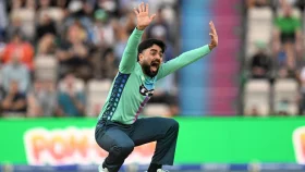 ৫ বলে ৩ উইকেট নিয়ে স্বরূপে রশিদ খান
