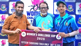 এক ফ্রেমে ক্রিকেটের তিন প্রজন্ম