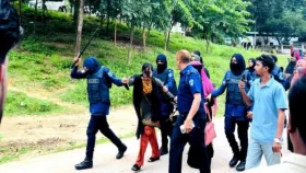 চাকরিচ্যুত শিক্ষকদের বিক্ষোভে পুলিশের লাঠিচার্জ, আটক ১০