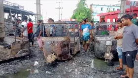 হবিগঞ্জে সিএনজি স্টেশনে আগুনে পুড়ল ১০ গাড়ি