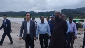 পাথর লুটের সঙ্গে জড়িত কাউকে ছাড় দেওয়া হবে না: জনপ্রশাসন সচিব