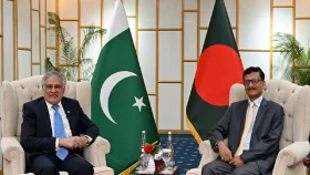 পররাষ্ট্র উপদেষ্টার সঙ্গে বৈঠকে পাকিস্তানের পররাষ্ট্রমন্ত্রী
