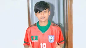 ডাকসু নির্বাচনে হল সংসদের সম্পাদক হতে যাচ্ছেন সাফজয়ী ফুটবলার রেহেনা
