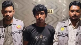 এডিসি রেজাকে ছুরিকাঘাত করা ছিনতাইকারী গ্রেপ্তার