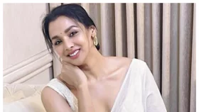 `প্রতিনিয়ত নিজেকে ভাঙছি&rsquo;