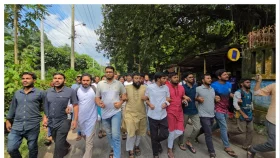 দুর্গাপূজার ষষ্ঠীতে রাকসু নির্বাচন