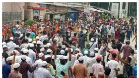 দিনাজপুরে স্থানীয়দের সঙ্গে তৌহিদী জনতার সংঘর্ষে আহত ২০