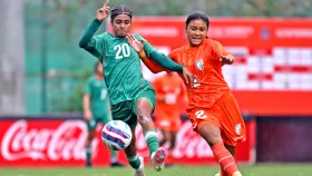 ভারতের বিপক্ষে প্রতিশোধ নিয়ে সাফ শেষ করল প্রীতিরা
