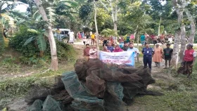 ঈশ্বরগঞ্জে লাখ টাকার চায়না দুয়ারি জাল পুড়িয়ে ধ্বংস, জরিমানা