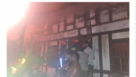 মুন্সীগঞ্জে আগুনে পুড়ল ৮ বসতঘর