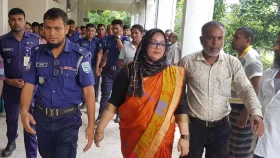 সাংবাদিক নির্যাতনের মামলায় কুড়িগ্রামের সাবেক ডিসি কারাগারে