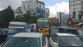 কুড়িলে বেতন ভাতার দাবিতে সড়ক অবরোধ, তীব্র যানজট