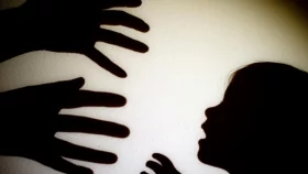 শিশু ধর্ষণের অভিযোগে কিশোর গ্রেপ্তার