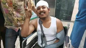 ভাঙা হাত নিয়ে ডাকসুতে লড়ছেন ছাত্রদলের মেহেদী&nbsp;