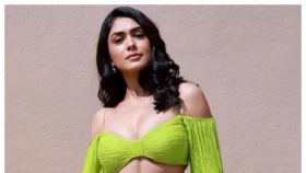 আবার তোপের মুখে ম্রুণাল