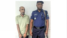 আইনশৃঙ্খলা বাহিনীর পরিচয়ে বিকাশ কর্মীকে অপহরণ: গ্রেপ্তার ১