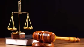মামলা তুলে নিতে আইনজীবীকে মারধর, জিডি