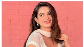 হাতের মুঠোয় নিজের স্বপ্ন